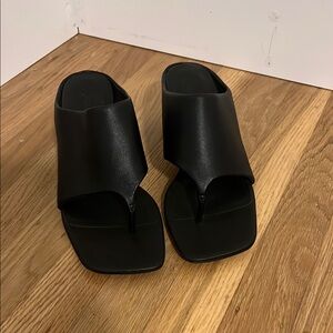 Vince Vero Cuoio Women's Leather Sandal with Heel